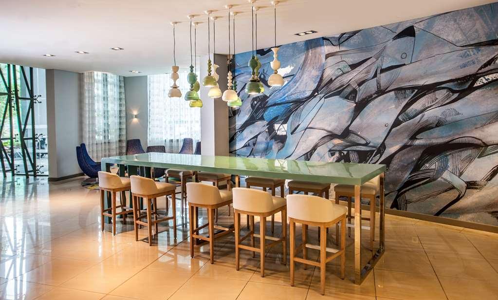 Hennessy Park Hotel Катр-Борн Интерьер фото