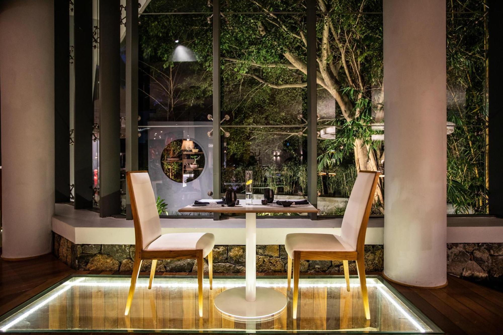 Hennessy Park Hotel Катр-Борн Экстерьер фото