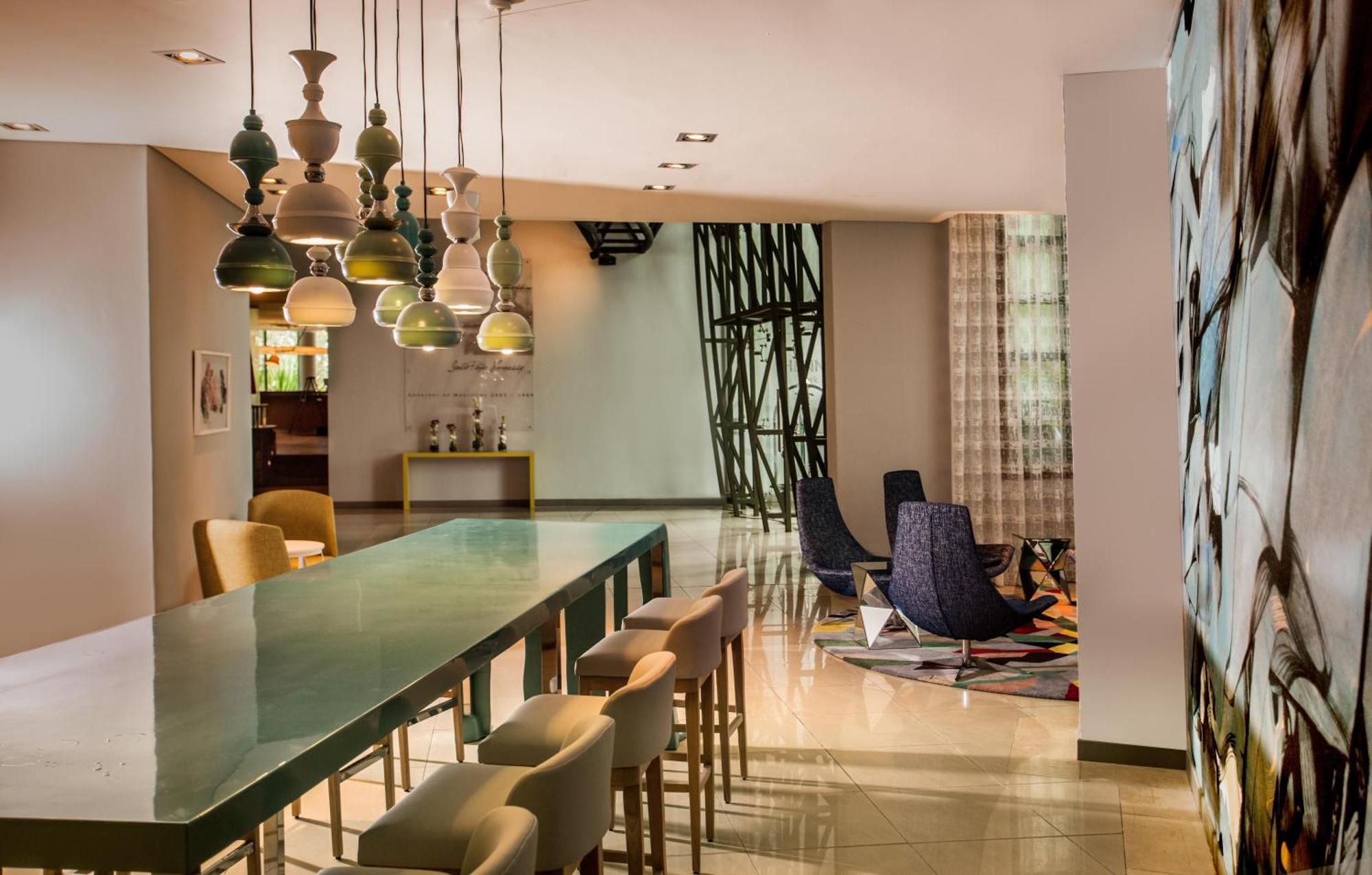 Hennessy Park Hotel Катр-Борн Экстерьер фото