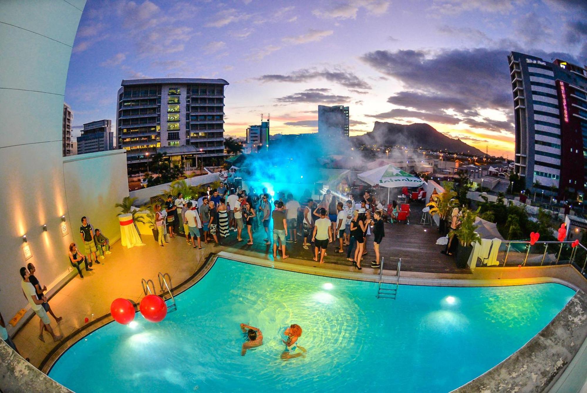 Hennessy Park Hotel Катр-Борн Экстерьер фото